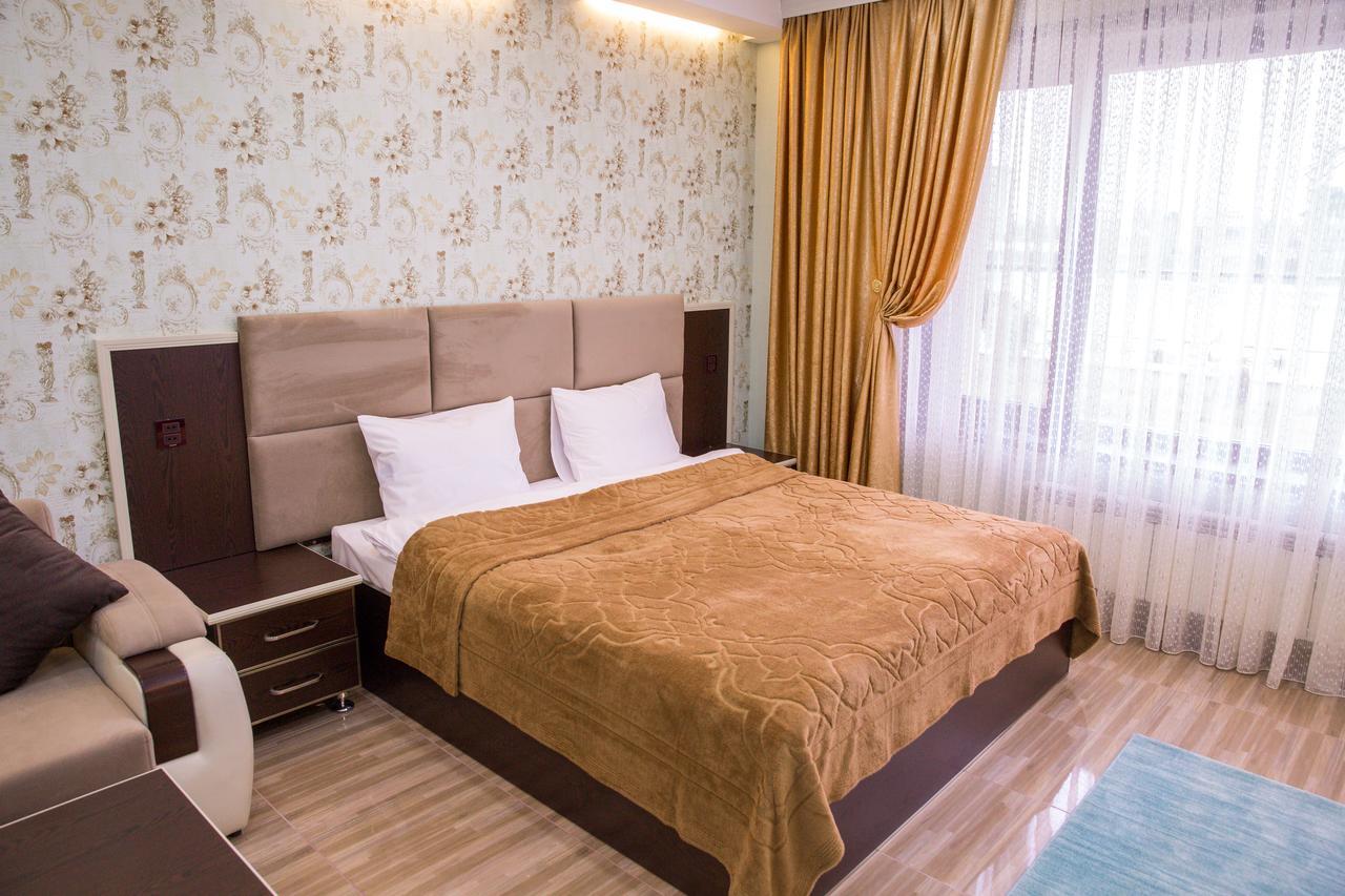 Semeni Hotel & Restaurant Mingəçevir Buitenkant foto