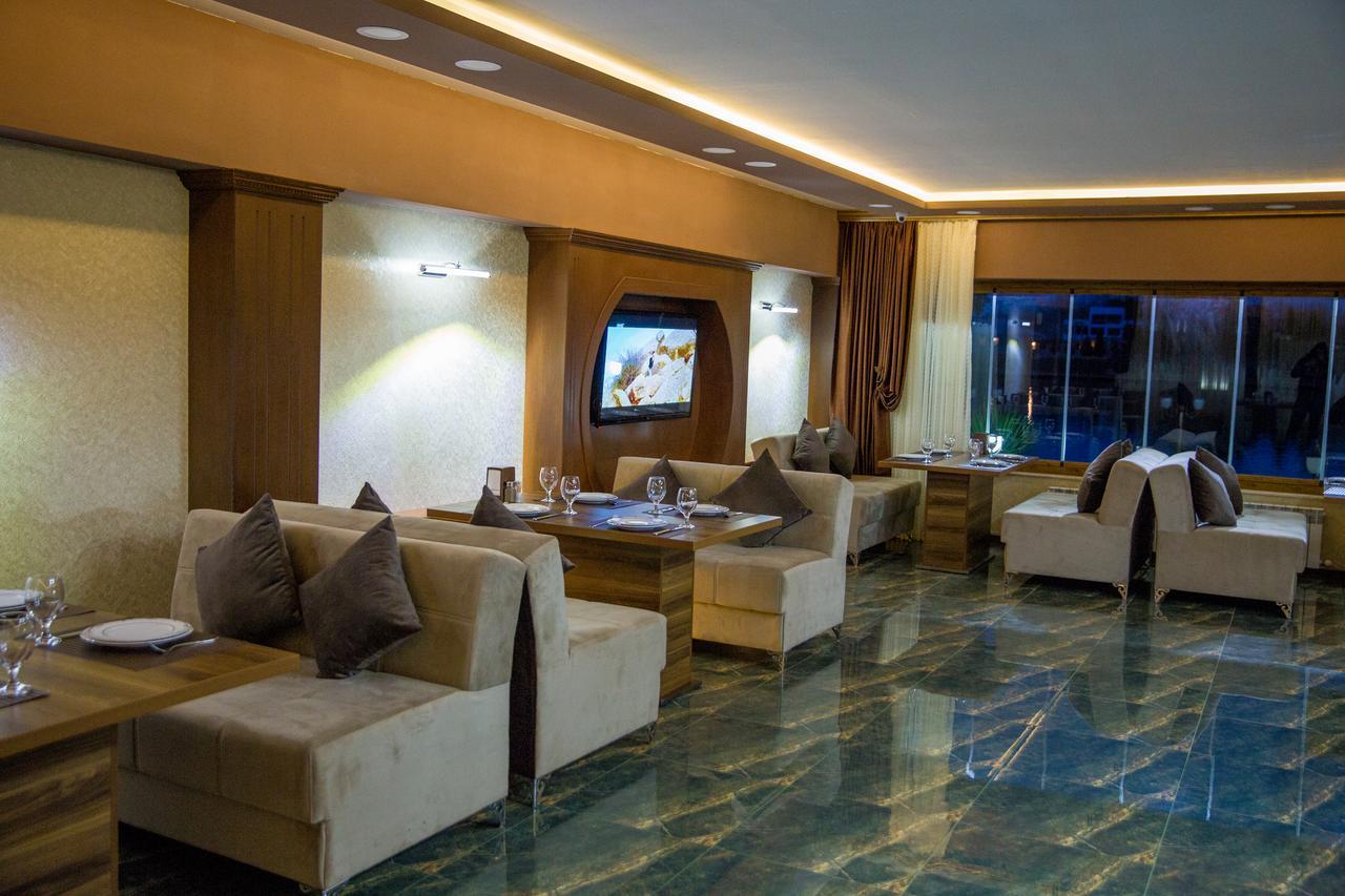 Semeni Hotel & Restaurant Mingəçevir Buitenkant foto
